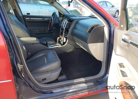 2005 Chrysler 300C z USA, uszkodzony, nr VIN 2C3AA63HX5H520557